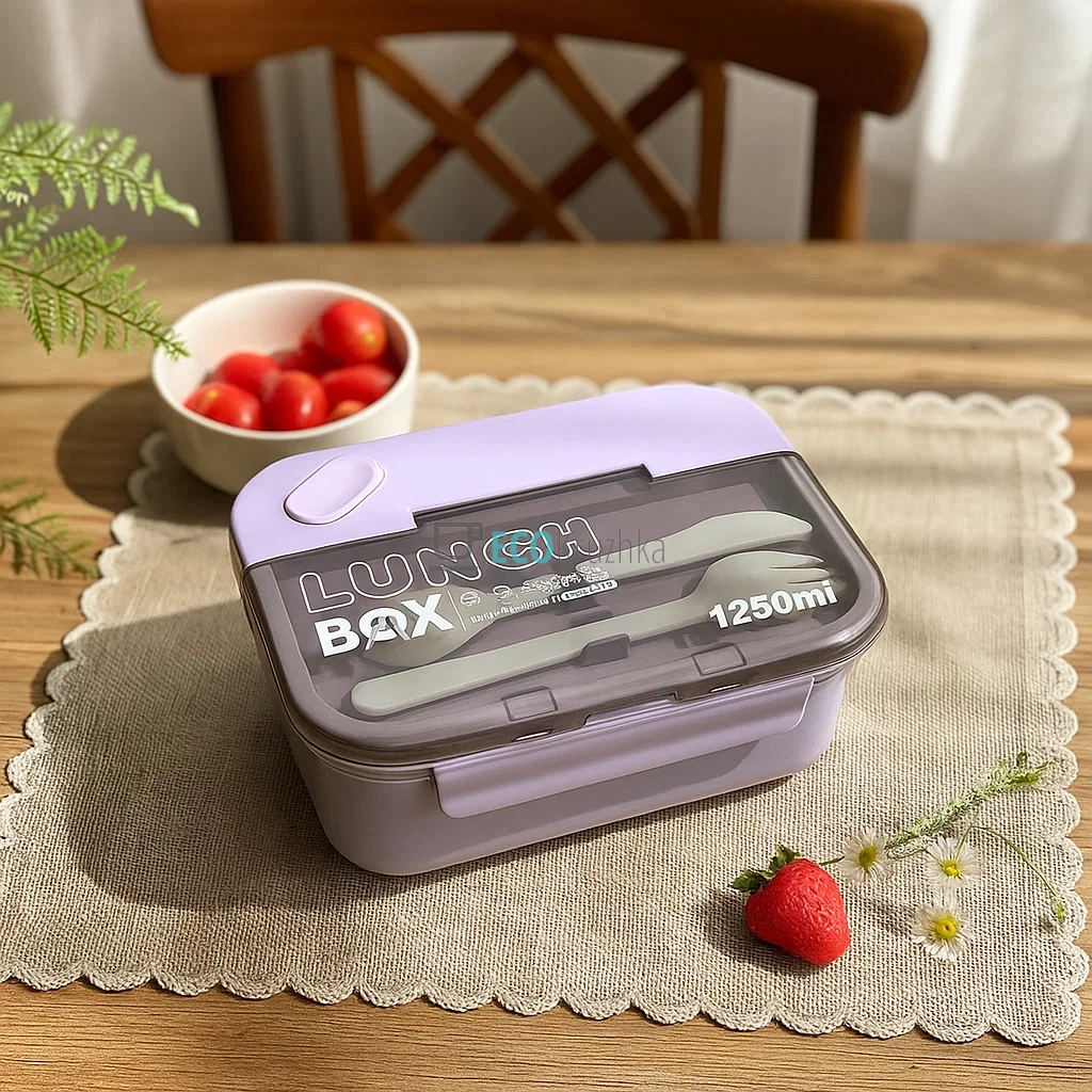 Ланч-бокс з приборами, трьохсекційний, 20х15х8 см, Фіолетовий (APL2221PB) Ланч-бокс з приборами, трьохсекційний, 20х15х8 см, Фіолетовий (APL2221PB)