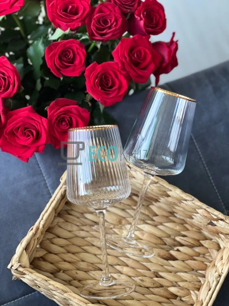 Келих для вина ребристий із золотим обідком 400 мл EK906 ... Келих для вина ребристий із золотим обідком 400 мл EK906 ...