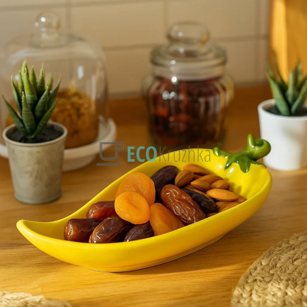 Тарілка керамічна "Pepper", 33 x 15 x 6см, колір - жовти ... Тарілка керамічна "Pepper", 33 x 15 x 6см, колір - жовти ...