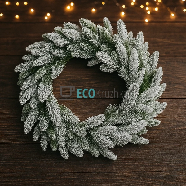 Вінок зі штучної засніженої хвої, 60 см, 132 гілки (Моде ... Вінок зі штучної засніженої хвої, 60 см, 132 гілки (Моде ...