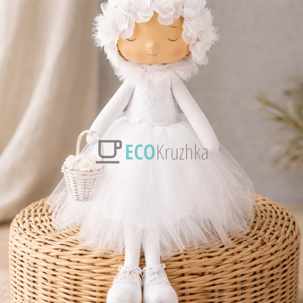 Декоративна лялька 20х20х38см біла (831-857) Декоративна лялька 20х20х38см біла (831-857)