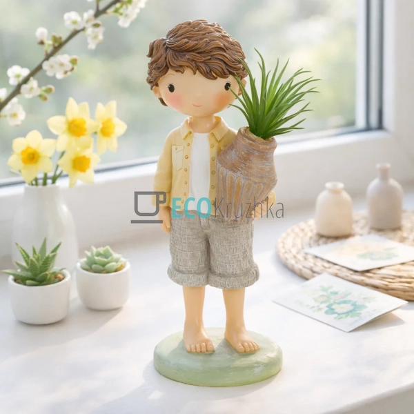 Декоративна статуетка Хлопчик з квіткою 20 см (831-913) Декоративна статуетка Хлопчик з квіткою 20 см (831-913)