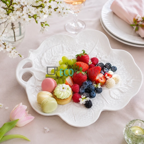 Блюдо порцелянове Fruit Garden 20 см у формі листа біла ... Блюдо порцелянове Fruit Garden 20 см у формі листа біла ...