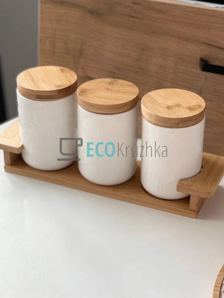 Набір банок 500 мл на бамбуковій підставці PJ02559-S1 Набір банок 500 мл на бамбуковій підставці PJ02559-S1
